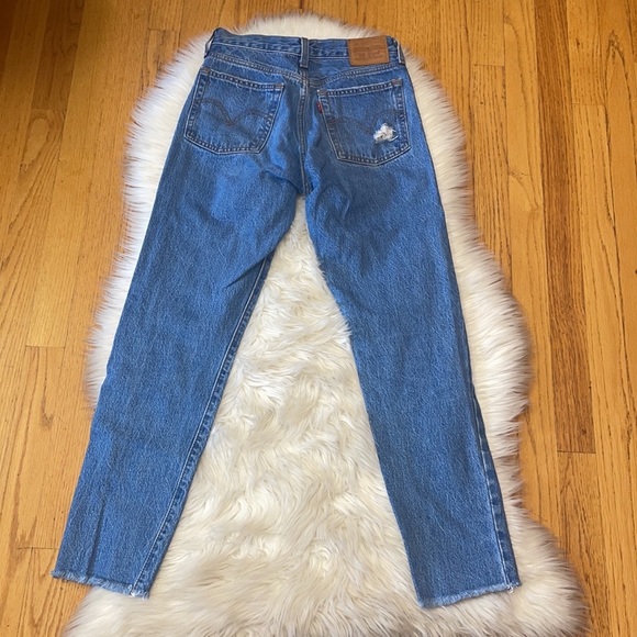 Levi’s Quality Premium Wedgie Denim Jeans - Picture 6 of 9